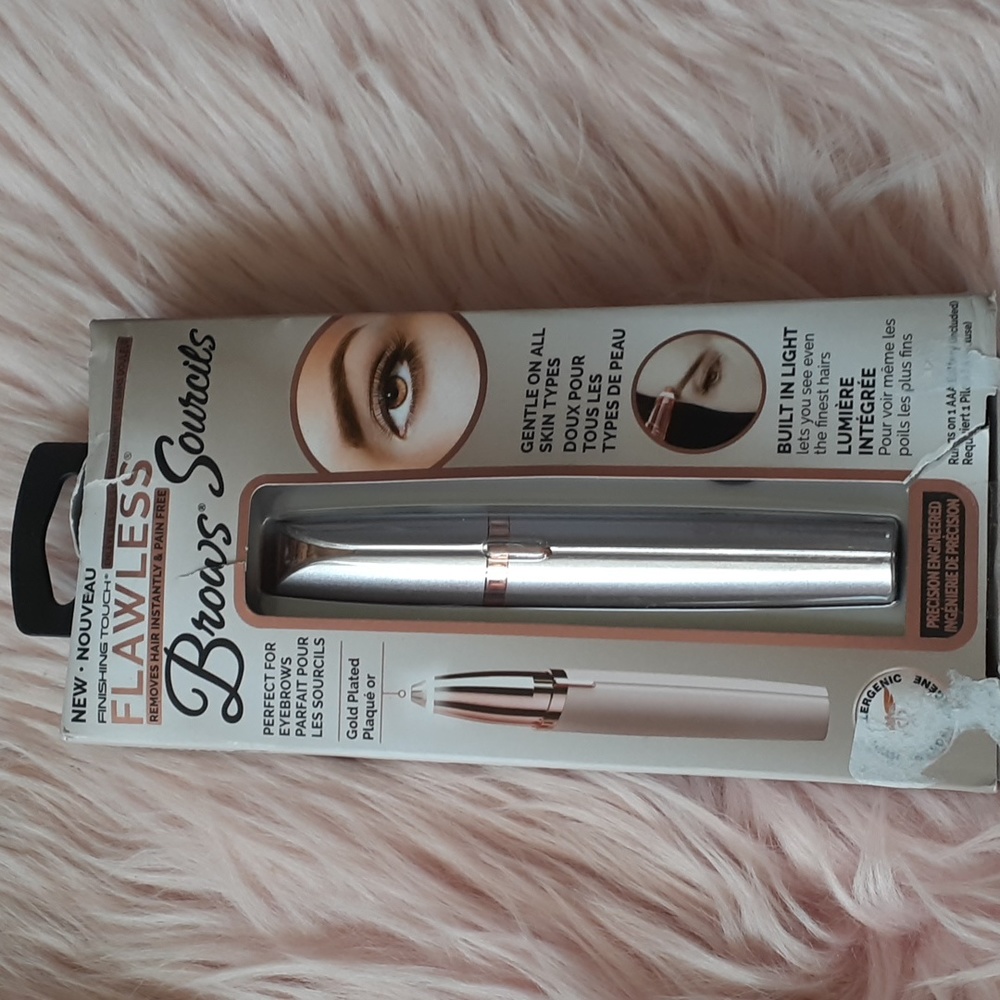 SALE!! Brand New FINISHING TOUCH FLAWLESS BROWS